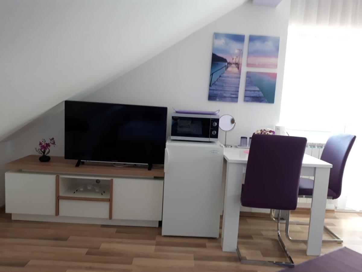Iris Room & Apartment Slunj Exteriör bild