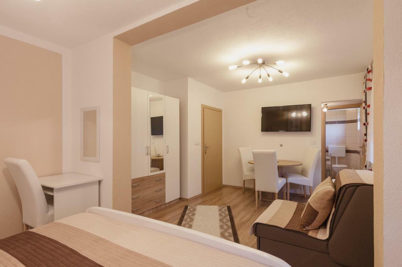 Iris Room & Apartment Slunj Exteriör bild